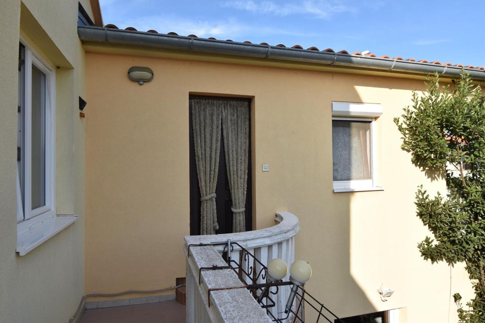Cosy Medulin Apartments With Terrace Extérieur photo